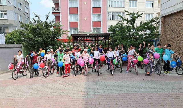 Dünya Bisiklet Günü'nde özgürce pedal çevirdiler