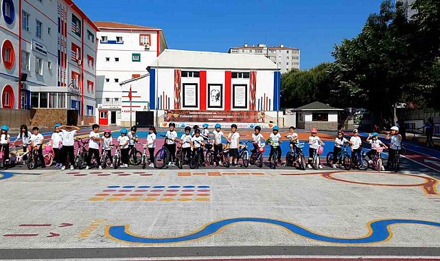 Dünya Bisiklet Günü'nde pedallar gelecek için döndü
