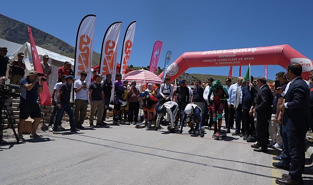 Dünya Kaykay İniş Şampiyonası Erzincan'da nefes kesti