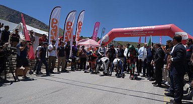 Dünya Kaykay İniş Şampiyonası Erzincan'da nefes kesti