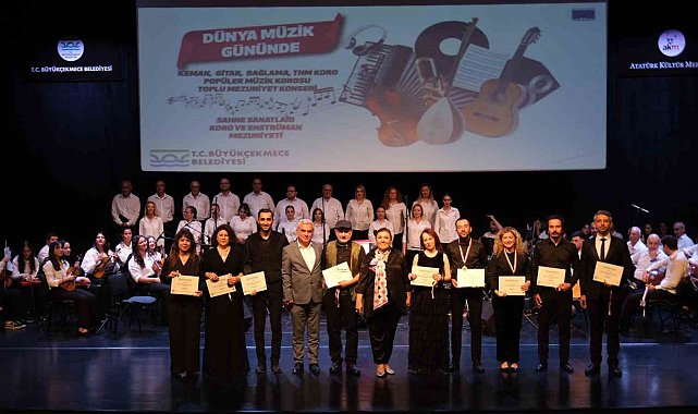 Dünya Müzik Günü'nde mezuniyet coşkusu yaşandı