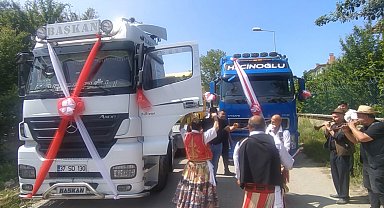 Dünyaevine giren tır şoförüne arkadaşlarından tırlı konvoy