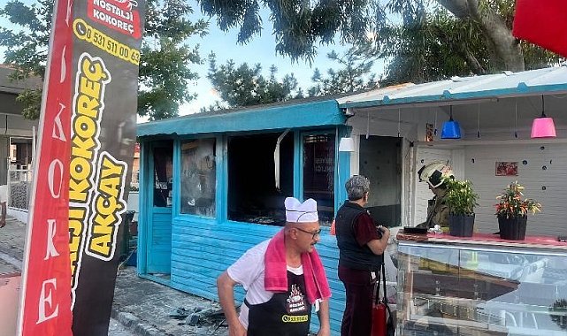 Edremit'te kokoreççide korkutan yangın