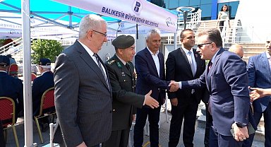 Edremit'te kurumlar arası bayramlaşma töreni düzenlendi