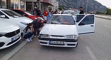 Eğirdir'de otomobilin çarpığı yaya yaralandı