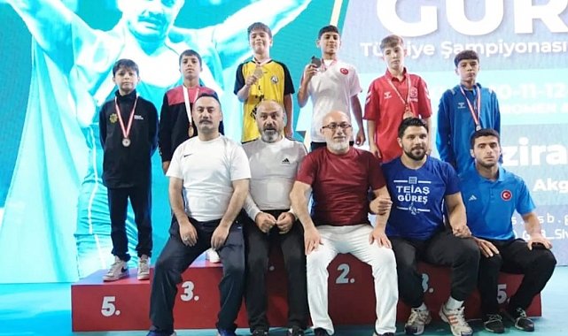 Elazığ Belediyesporlu güreşçi Türkiye 2.'si