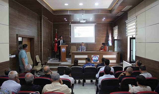 Elazığ'da akılcı ilaç kullanımı ve bitkisel ürünler toplantısı