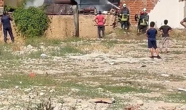 Elazığ'da odunluk yangını söndürüldü