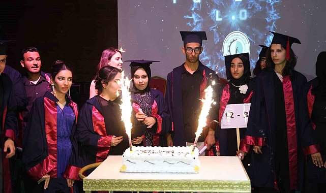 Elazığ'da özel öğrencilerin mezuniyeti renkli görüntüler oluşturdu