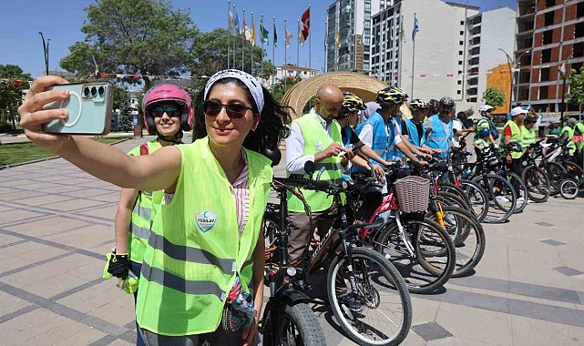 Elazığ'da pedallar sağlık için çevrildi