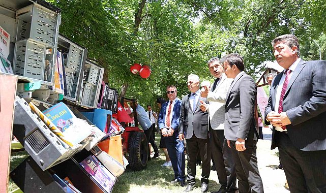Elazığ'da "Dijital Detoks" etkinliği: Geri Dönüşüm Kütüphanesi açıldı