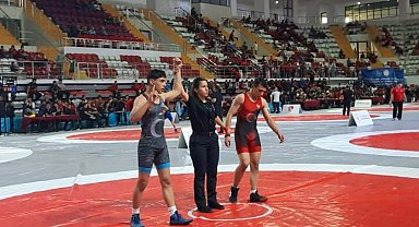 Elazığlı minik güreşçiler Türkiye şampiyonasına damga vurdu