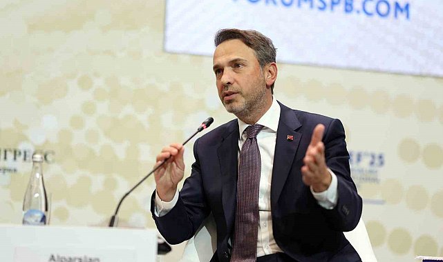 Enerji ve Tabii Kaynaklar Bakanı Bayraktar Rusya'da