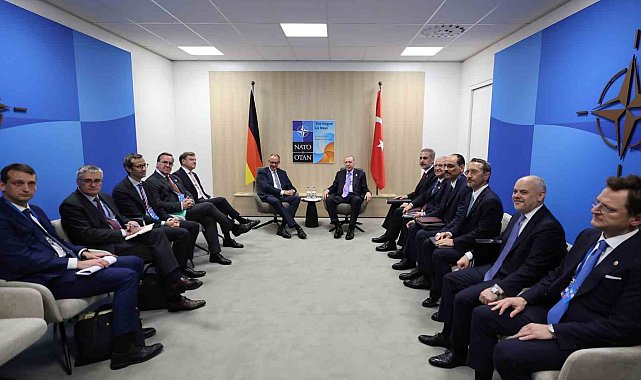 Erdoğan, Lahey'de Almanya Başbakanı Merz ile görüştü