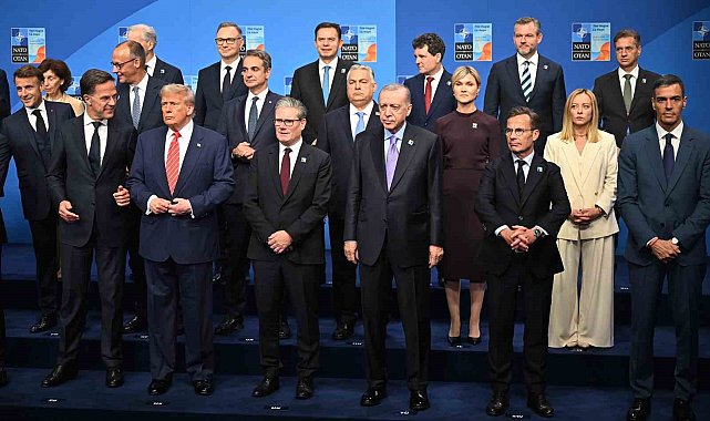 Erdoğan, NATO Zirvesi öncesi aile fotoğrafına katıldı