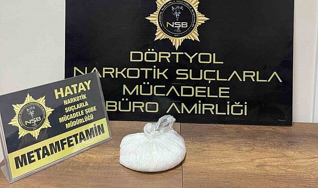 Erzin'de durdurulan araçta 650 gram metamfetamin ele geçirildi
