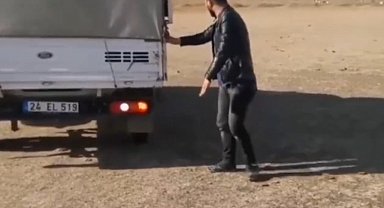 Erzincan'da ehliyet sınavı öncesi komik anlar yaşandı