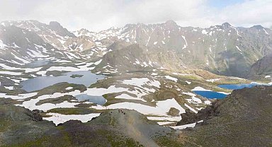 Erzurum'da buzulları aratmayan görüntüler