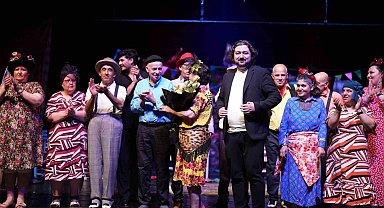 Eskişehir'de engelli bireyler tiyatro gösterisi sundu