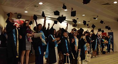 ESOGÜ Sosyal Bilimler Enstitüsü'nde mezuniyet heyecanı