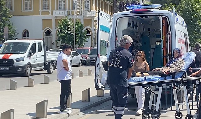 Ferdi Zeyrek'in taziyesinde yaşlı kadın fenalaştı