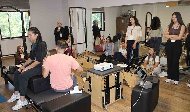 Fizyoterapistlere skolyoz ve plates eğitimi verildi