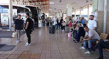 Gaziantep otogarında Kurban Bayramı yoğunluğu