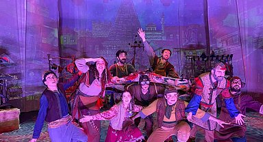 Gaziantep Şehir Tiyatrosu'na yılın tiyatro ekibi ödülü