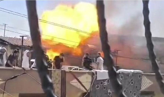 Gaziantep'te çatı katı yangını sırasında patlama: Faciadan dönülen anlar kamerada