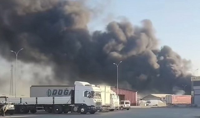 Gaziantep'te yoğun dumana neden olan lastik yangını korkuttu