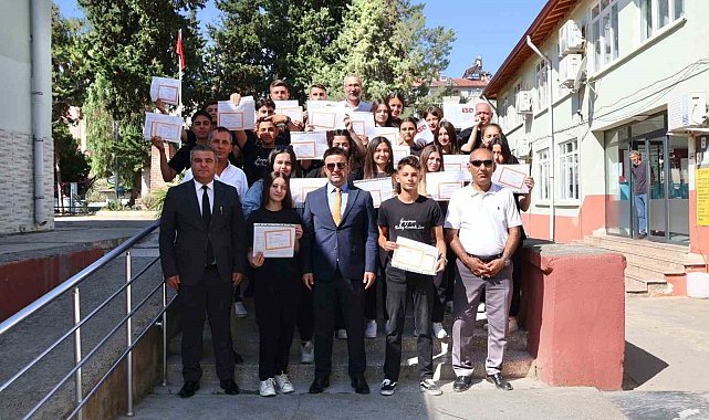 Gazipaşa'da 9 bin 239 öğrenci karne aldı