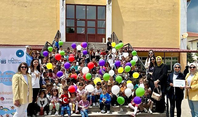 Gediz'de çocuk şenliği coşkusu: minikler hem eğlendi, hem öğrendi