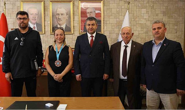 Gedizli kick boksçulardan dünya şampiyonasında büyük başarı