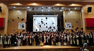 Geleceğin sağlıkçıları diplomalarını aldı