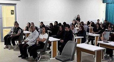 Gençlere bilinçli teknoloji kullanımı eğitimi