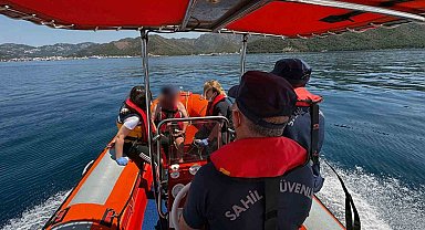Gezi teknesinde rahatsızlanan vatandaşa Sahil Güvenlik ekiplerince tahliyesi yapıldı