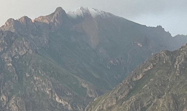 Hakkari'de haziran ayında kar sürprizi