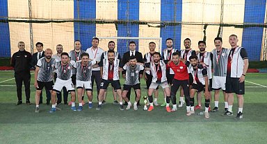 Hakkari'de öğretmenler arası futbol turnuvası sona erdi
