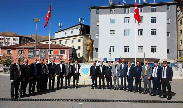Hakkari'deki muhtarlardan ekmek zammına tepki