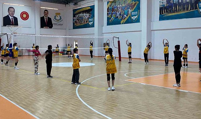 Haliliye Belediyesi salon sporlarıyla gençleri geleceğe hazırlıyor