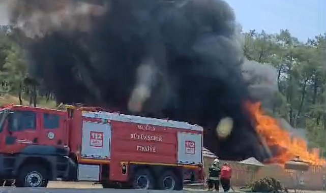Hasır ürünlerin satışının yapıldığı iş yeri alevlere teslim oldu