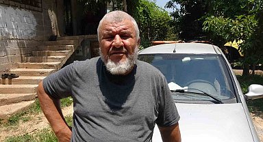 Hastanenin güvenlikçileri, hatalı park ettiğini ileri sürdükleri aracın önünü kesti