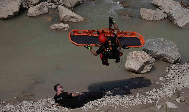 Havai hatla kurtarma yaptılar