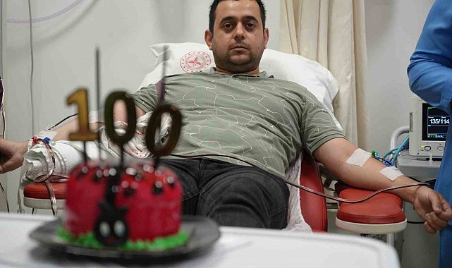 Hayat kurtaran 100. kök hücre bağışı, pasta kesilerek kutlandı