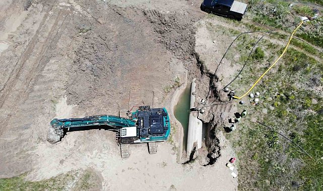 Her sene aynı çile: Sürekli patlayan sulama borusu çiftçiyi perişan etti tarlalar susuz kaldı