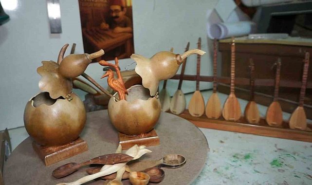 İki kalas bir hevesle başladı, minyatür sanatın ustasına dönüştü