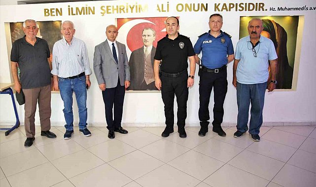 İl Emniyet Müdürü Yılmaz, emniyet personelinin annesinin cenazesine katıldı