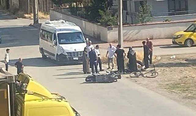 İnegöl'de servis minibüsüyle çarpışan motosikletli yaralandı