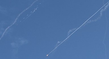 İran, ABD saldırısı sonrası İsrail'in 10 noktasını füzelerle hedef aldı: 16 yaralı