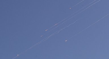 İran'dan İsrail'e yeni saldırı: Tel Aviv ve Kudüs'ten patlama sesleri yükseldi